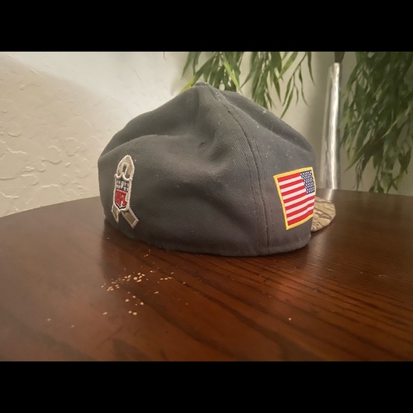 Eagles hat - Picture 3 of 3